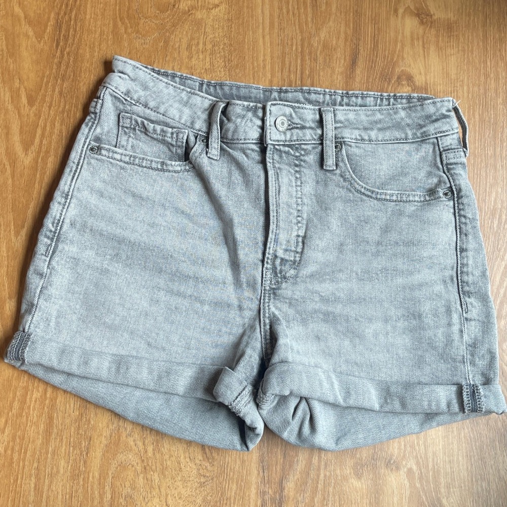 Old Navy OG Straight High Rise Gray Denim Cuffed Shorts Womens 6 Secret Smooth